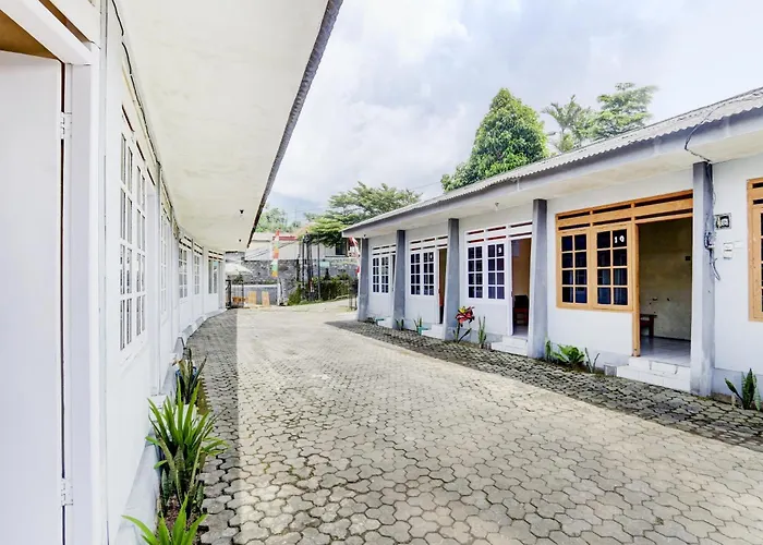 SPOT ON 90156 Hotel Ramayana